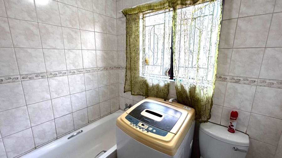 2 Bedroom Property for Sale in Birch Acres Gauteng