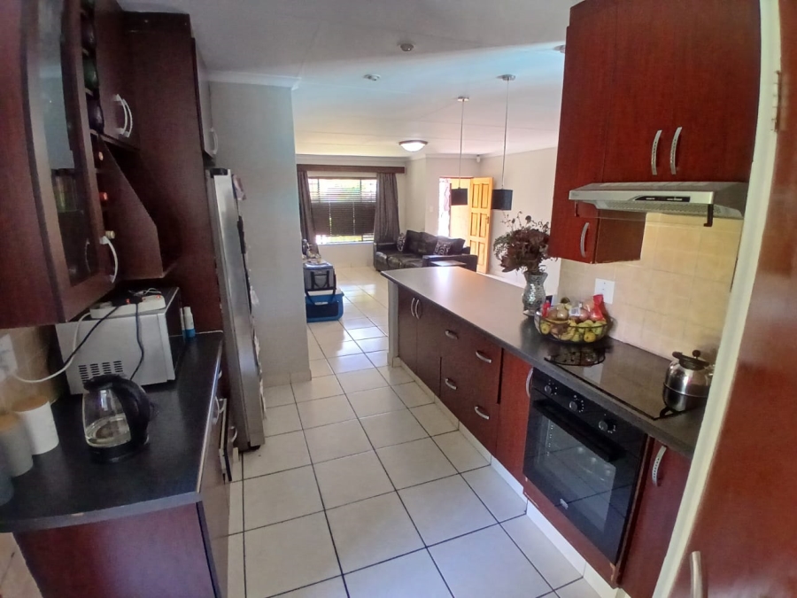 To Let 3 Bedroom Property for Rent in Moregloed Gauteng