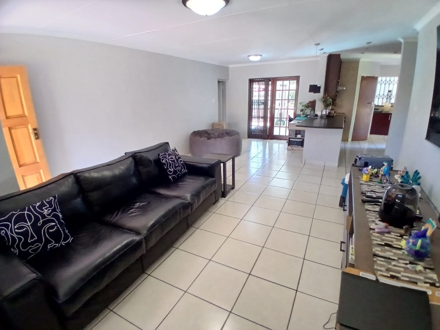 To Let 3 Bedroom Property for Rent in Moregloed Gauteng