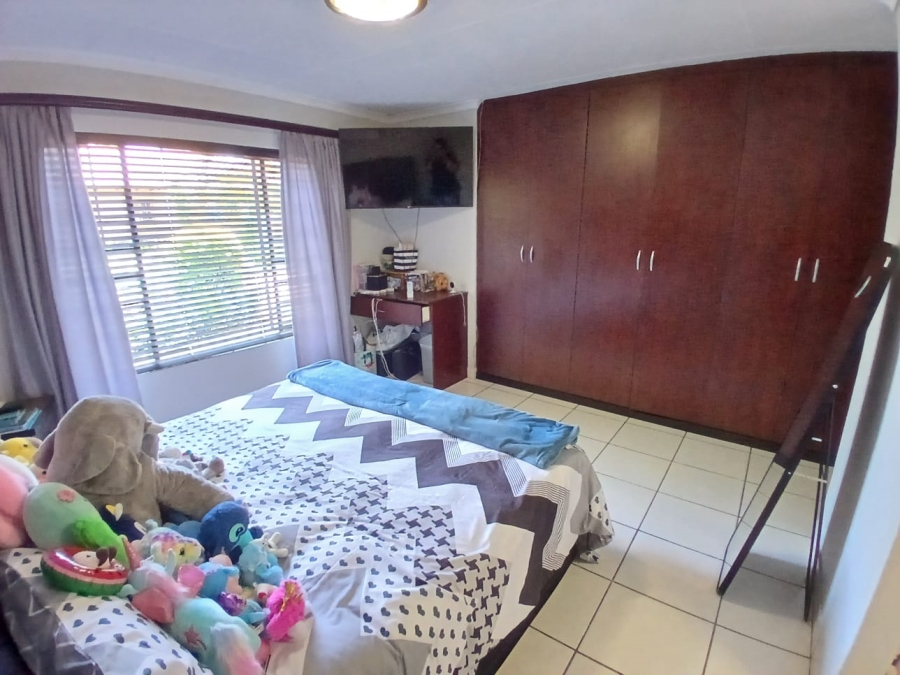 To Let 3 Bedroom Property for Rent in Moregloed Gauteng