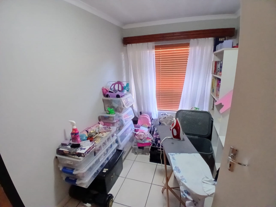 To Let 3 Bedroom Property for Rent in Moregloed Gauteng