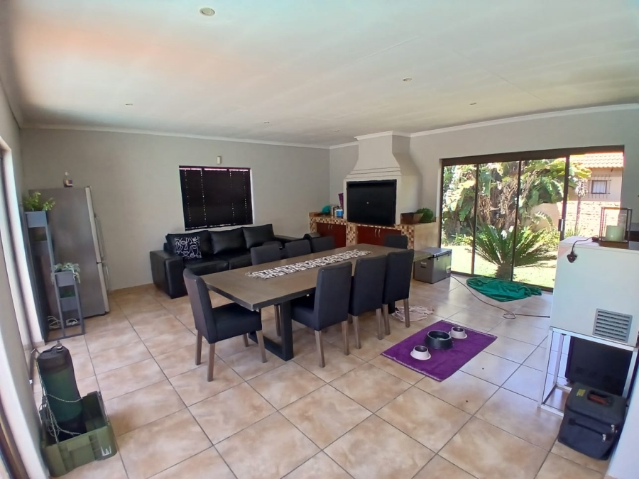 To Let 3 Bedroom Property for Rent in Moregloed Gauteng