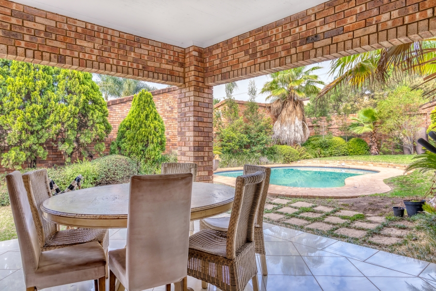 4 Bedroom Property for Sale in Noordhang Gauteng