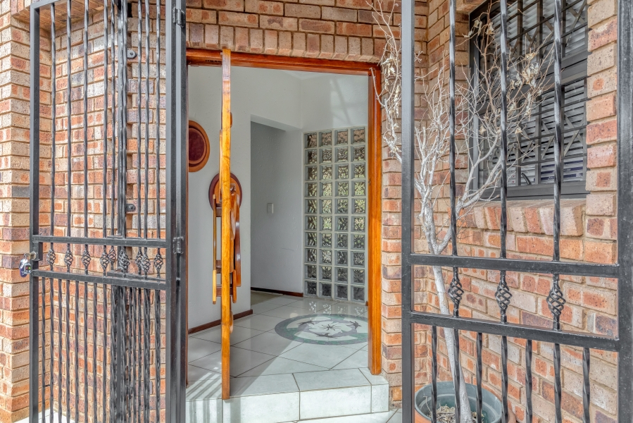 4 Bedroom Property for Sale in Noordhang Gauteng