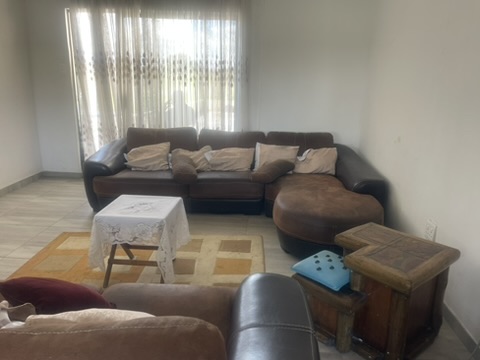 5 Bedroom Property for Sale in Blue Saddle Ranches Gauteng