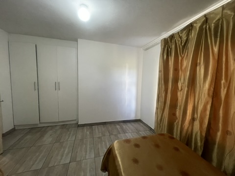 5 Bedroom Property for Sale in Blue Saddle Ranches Gauteng