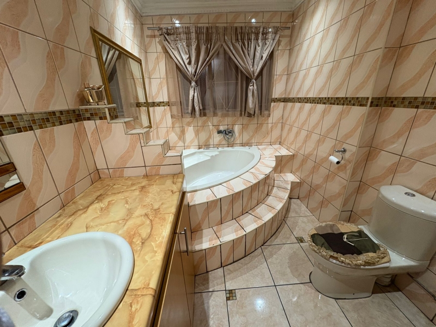 4 Bedroom Property for Sale in Delmore Park Gauteng