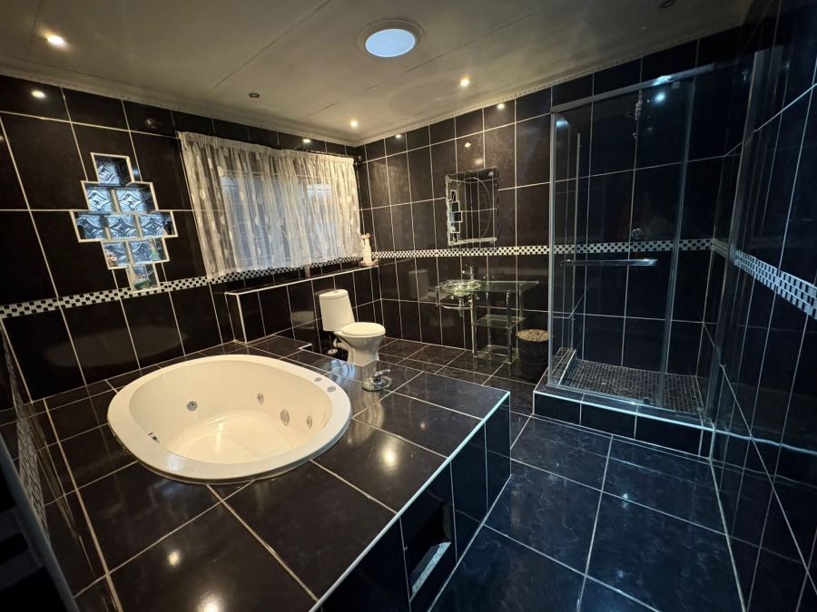 4 Bedroom Property for Sale in Delmore Park Gauteng