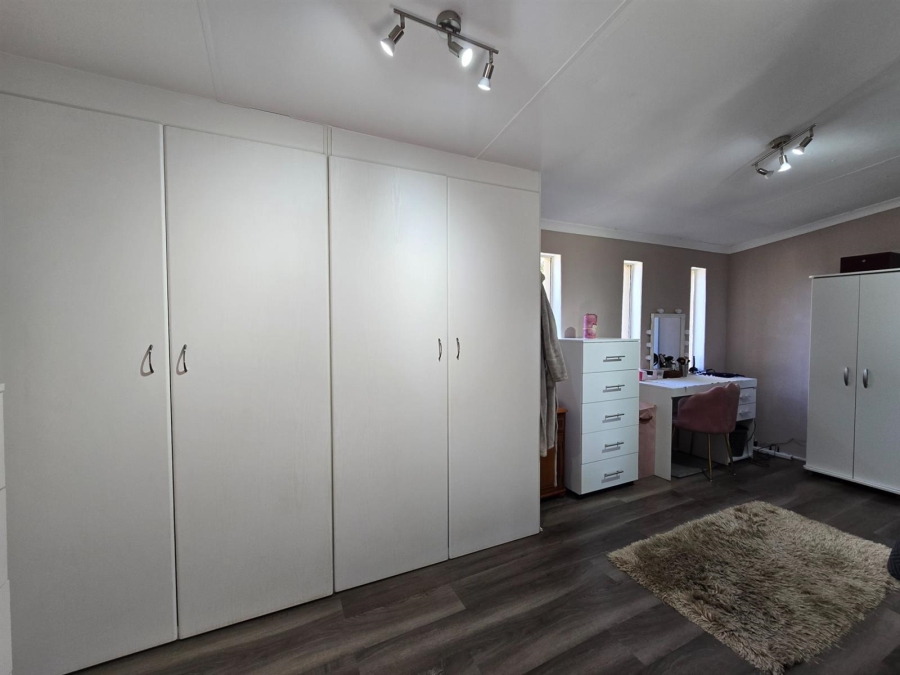 4 Bedroom Property for Sale in Walkerville Gauteng