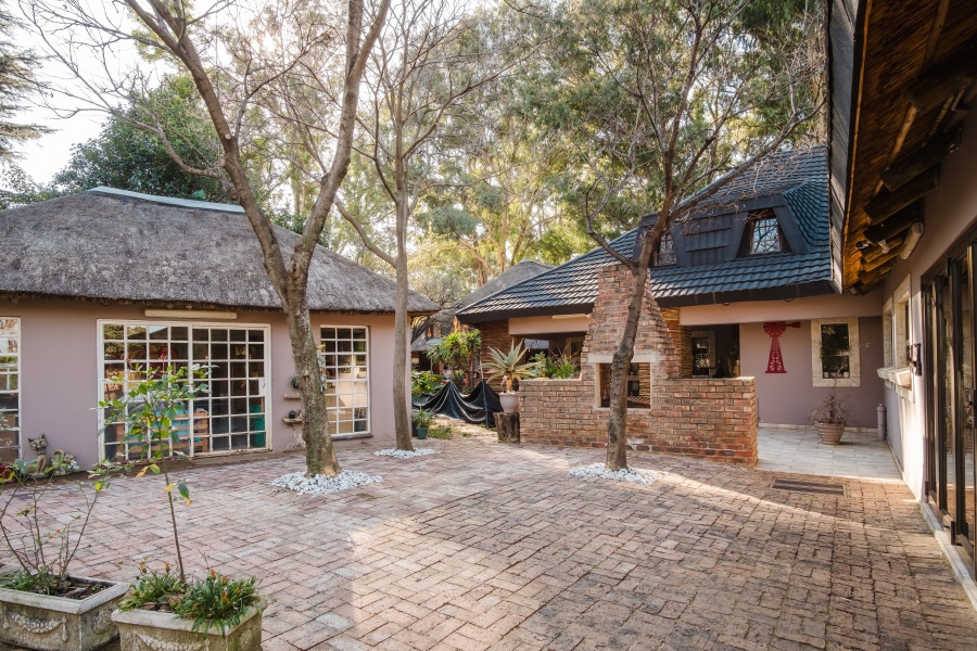 4 Bedroom Property for Sale in Golf View Gauteng