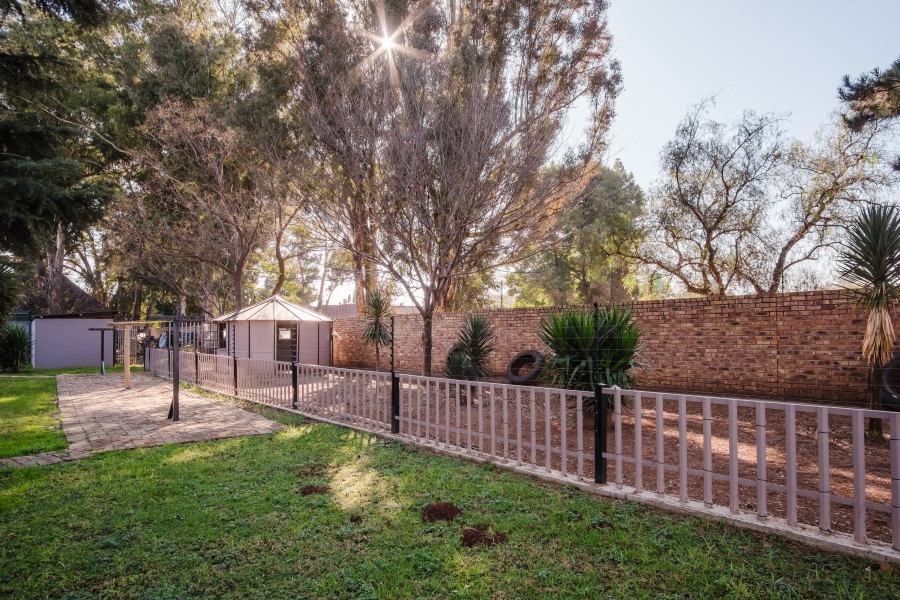 4 Bedroom Property for Sale in Golf View Gauteng