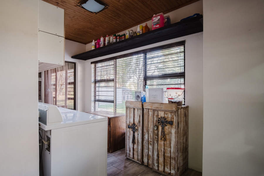 4 Bedroom Property for Sale in Golf View Gauteng