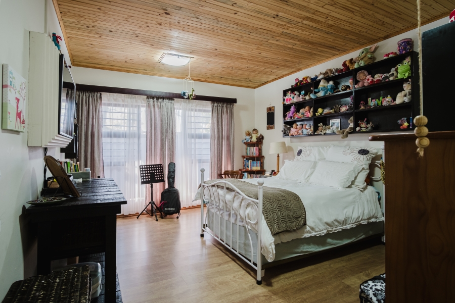 4 Bedroom Property for Sale in Golf View Gauteng