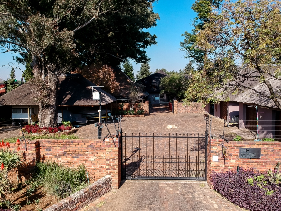 4 Bedroom Property for Sale in Golf View Gauteng