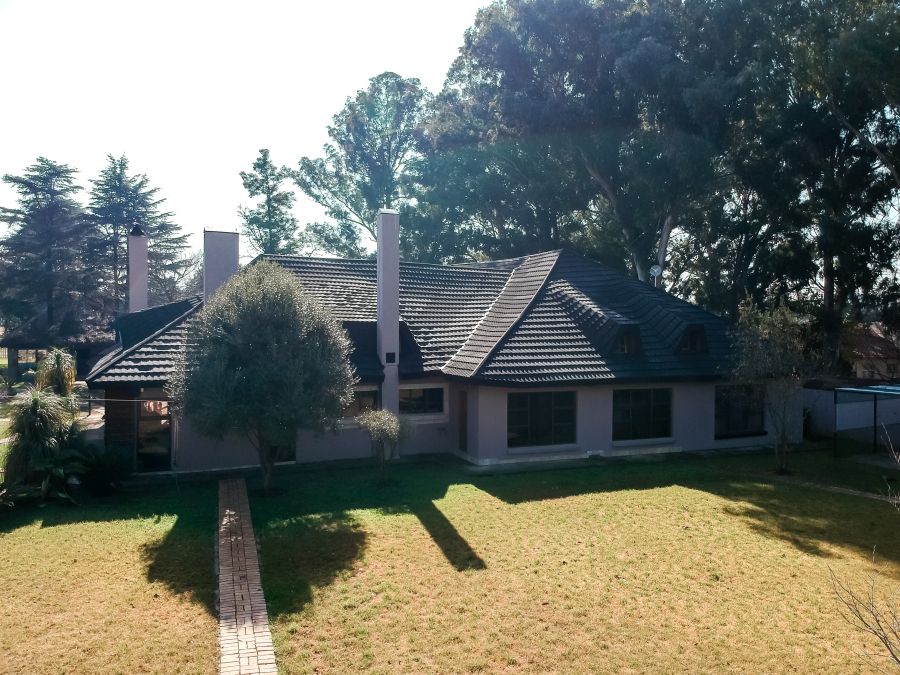 4 Bedroom Property for Sale in Golf View Gauteng
