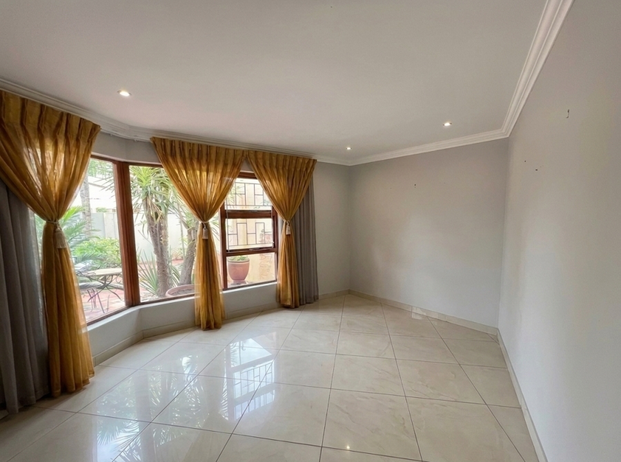 4 Bedroom Property for Sale in Bedford Gardens Gauteng