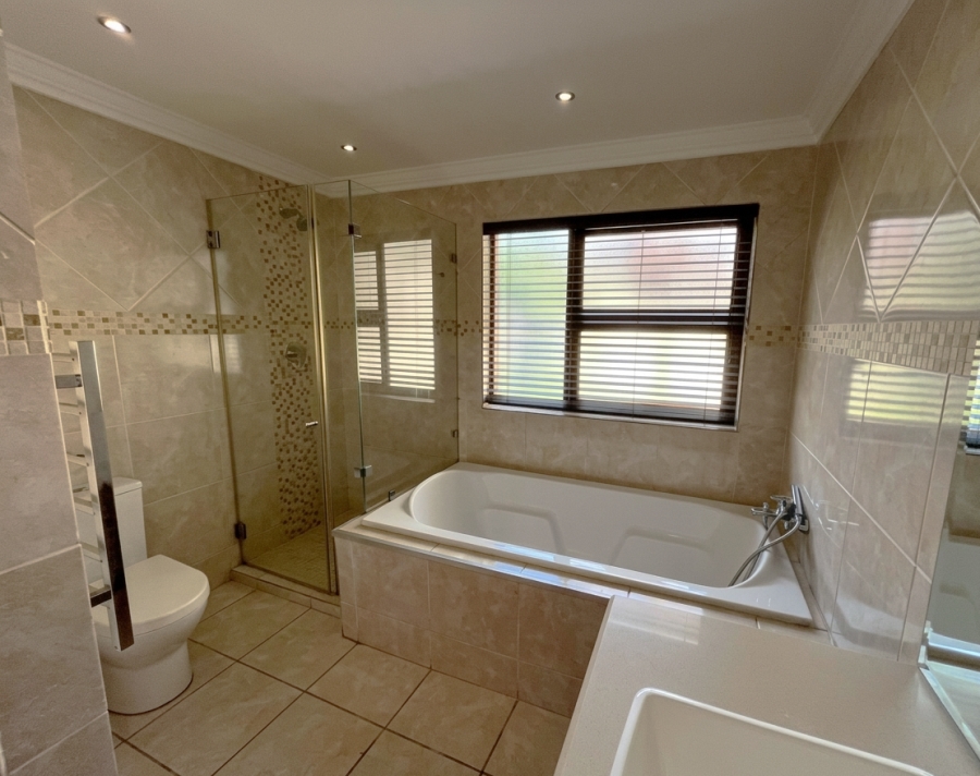 4 Bedroom Property for Sale in Bedford Gardens Gauteng