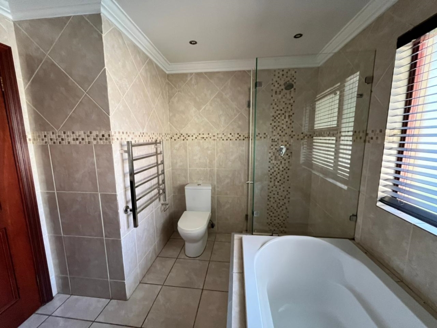 4 Bedroom Property for Sale in Bedford Gardens Gauteng