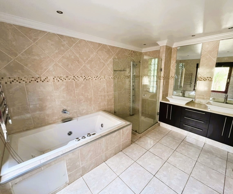 4 Bedroom Property for Sale in Bedford Gardens Gauteng