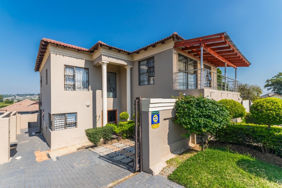 5 Bedroom Property for Sale in Cosmo City Gauteng