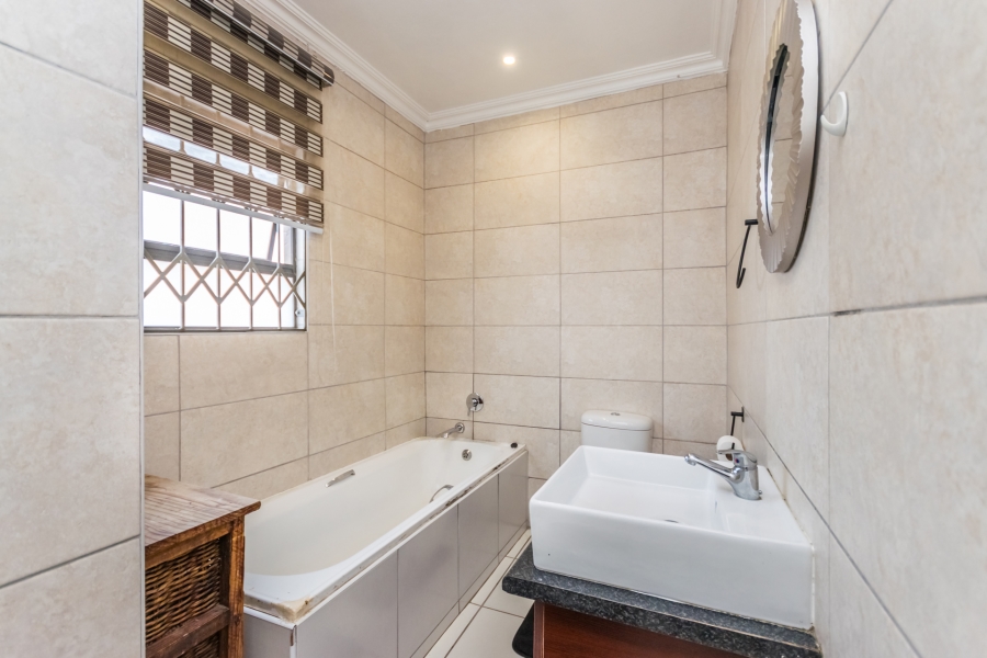 5 Bedroom Property for Sale in Cosmo City Gauteng