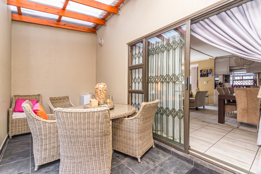 5 Bedroom Property for Sale in Cosmo City Gauteng