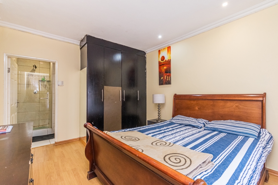 5 Bedroom Property for Sale in Cosmo City Gauteng