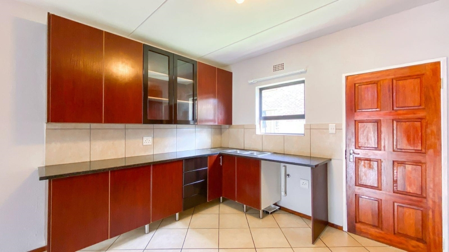 2 Bedroom Property for Sale in Albertsdal Gauteng