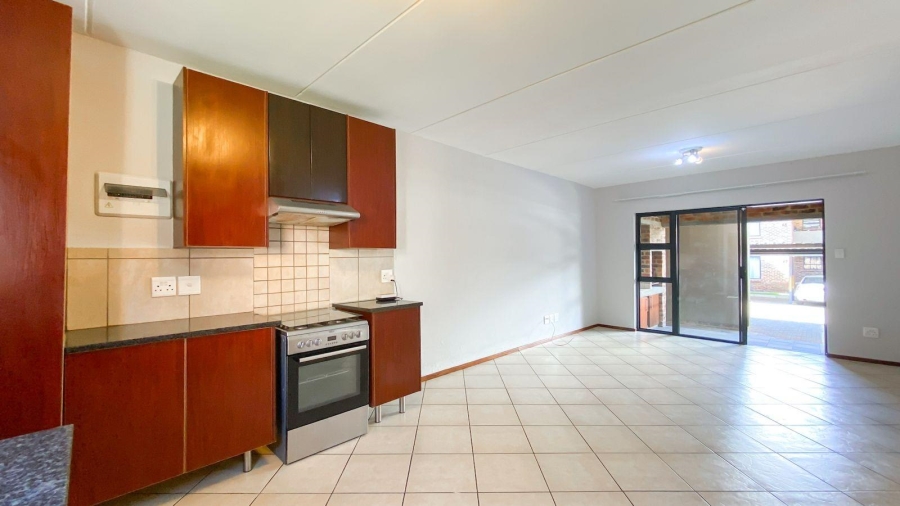 2 Bedroom Property for Sale in Albertsdal Gauteng