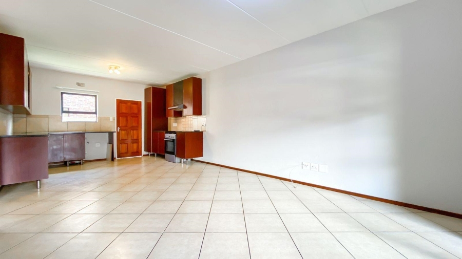 2 Bedroom Property for Sale in Albertsdal Gauteng