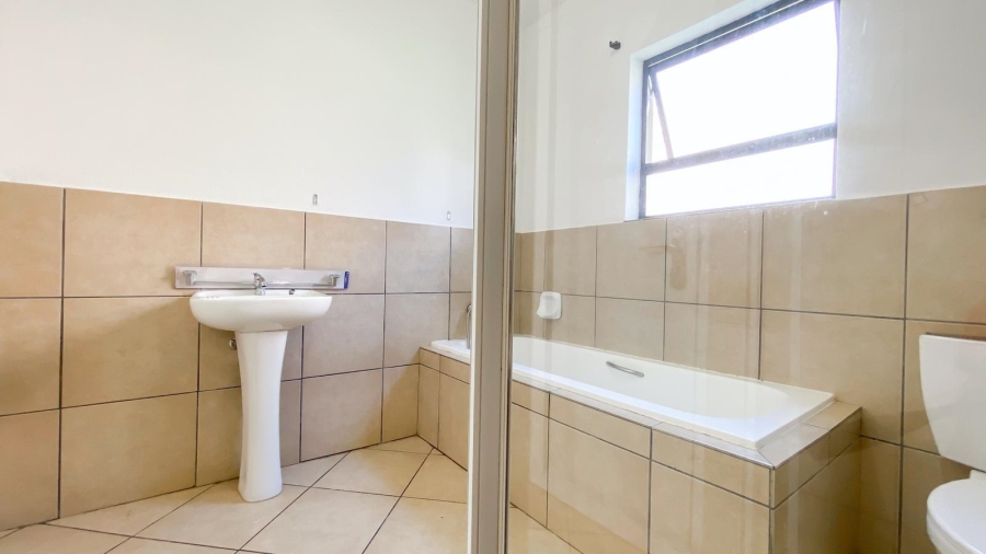 2 Bedroom Property for Sale in Albertsdal Gauteng