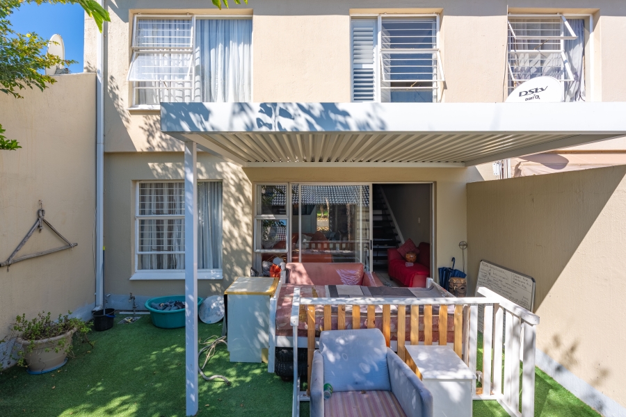 3 Bedroom Property for Sale in Broadacres Gauteng