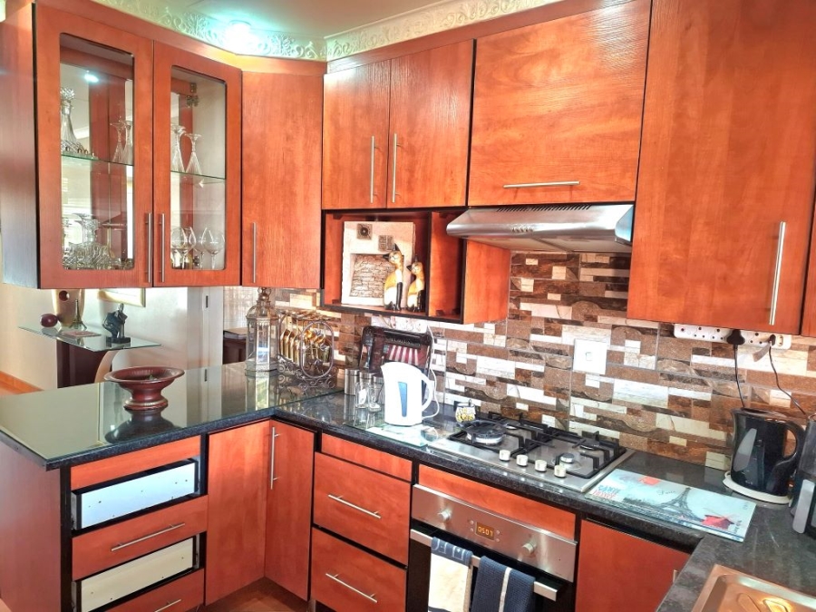 2 Bedroom Property for Sale in Greenhills Gauteng