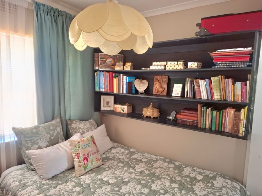 2 Bedroom Property for Sale in Greenhills Gauteng