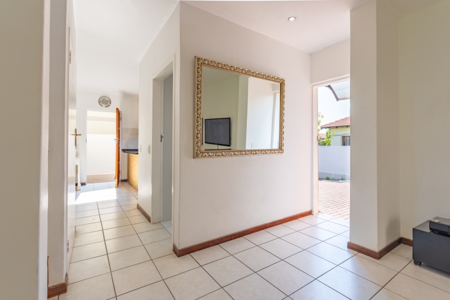 To Let 3 Bedroom Property for Rent in Broadacres Gauteng