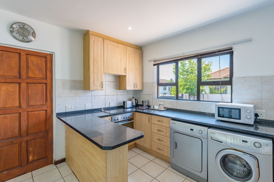 To Let 3 Bedroom Property for Rent in Broadacres Gauteng
