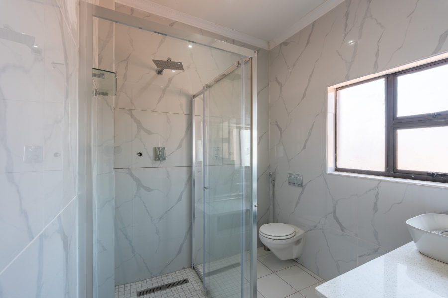 To Let 3 Bedroom Property for Rent in Broadacres Gauteng