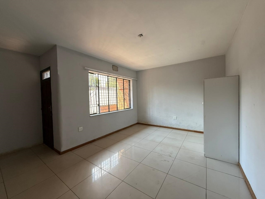 To Let 1 Bedroom Property for Rent in Crosby Gauteng