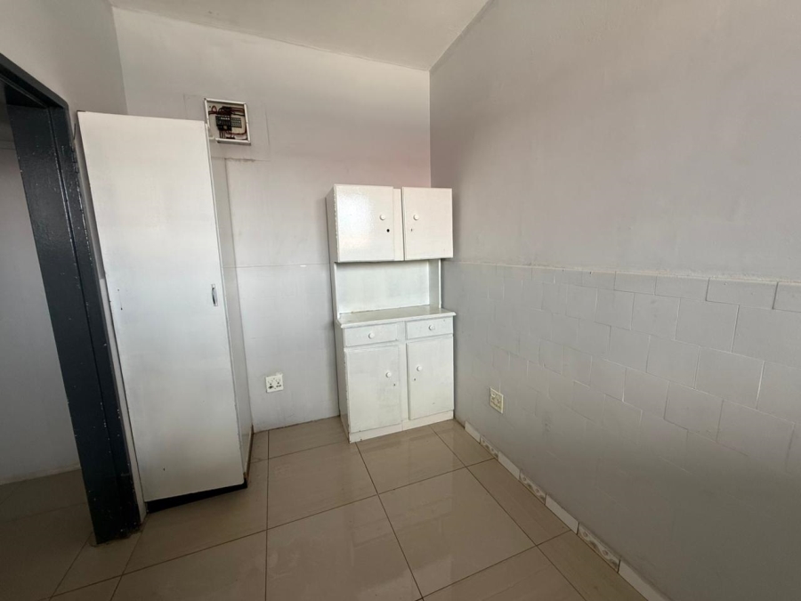To Let 1 Bedroom Property for Rent in Crosby Gauteng
