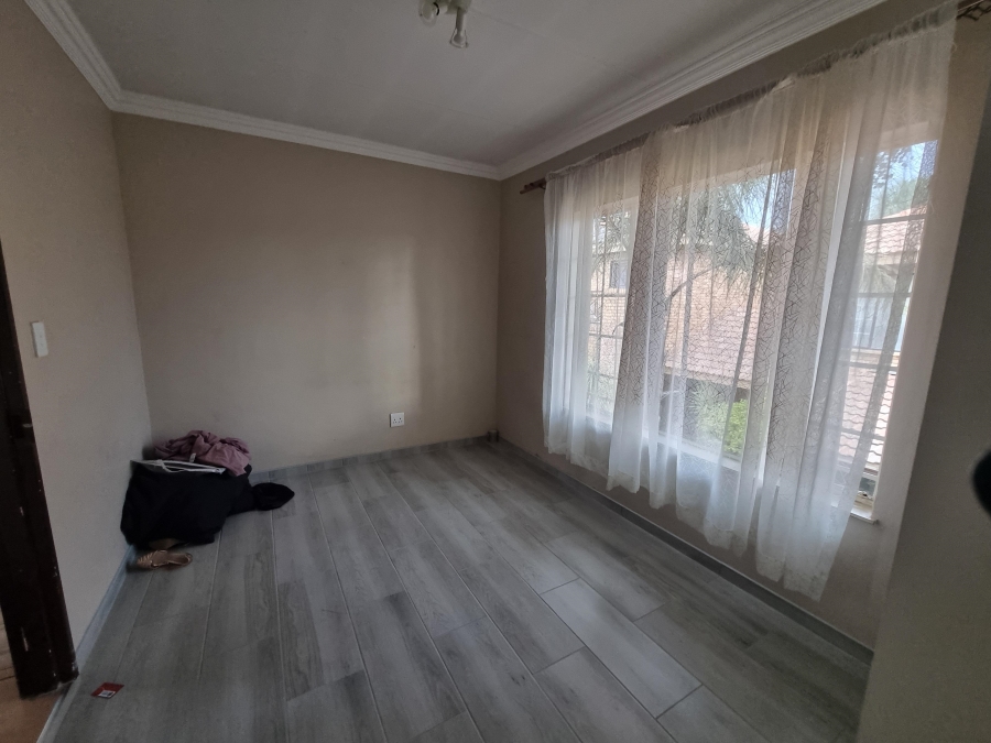 To Let 4 Bedroom Property for Rent in Ruimsig Gauteng