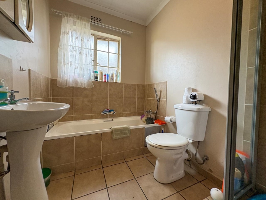 2 Bedroom Property for Sale in Minnebron Gauteng