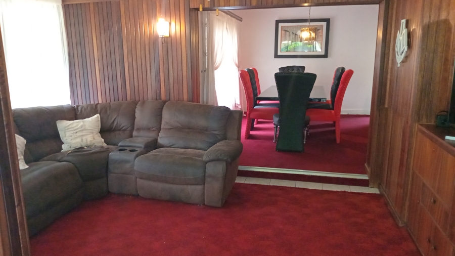 2 Bedroom Property for Sale in Mondeor Gauteng