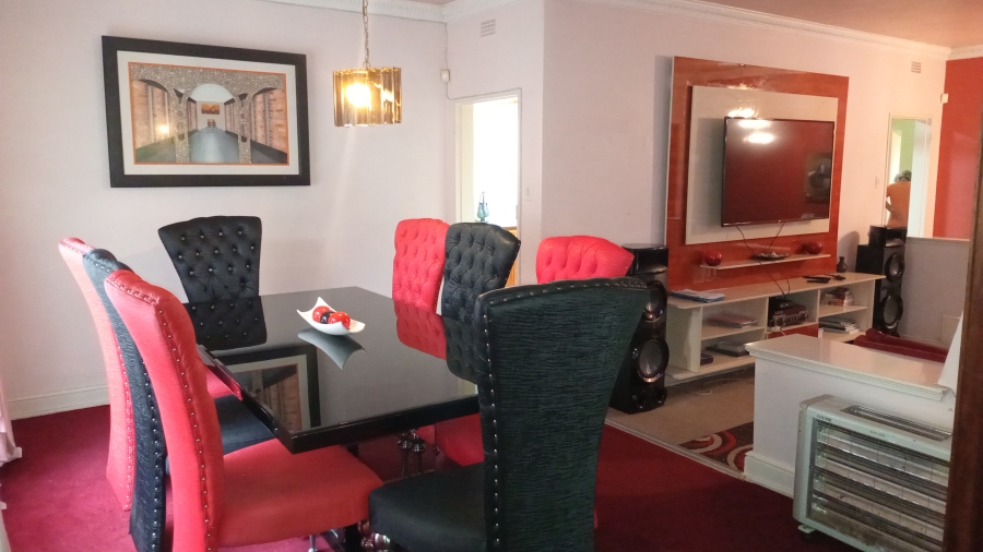 2 Bedroom Property for Sale in Mondeor Gauteng