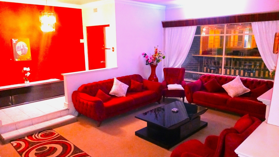 2 Bedroom Property for Sale in Mondeor Gauteng