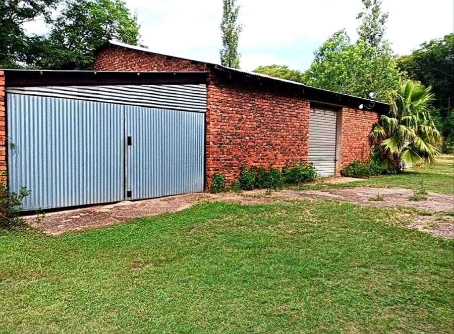 4 Bedroom Property for Sale in Pretoria North Gauteng