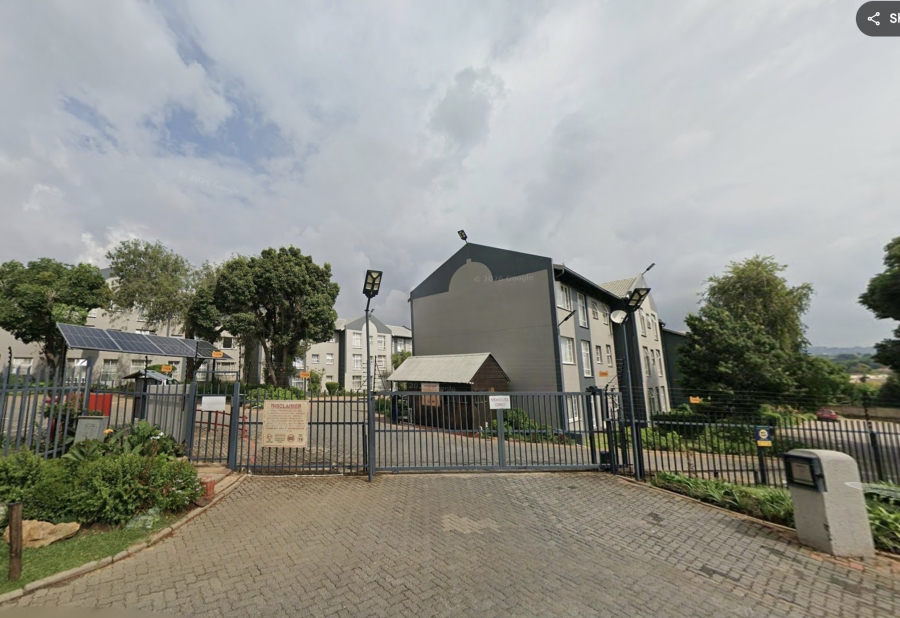 1 Bedroom Property for Sale in Weltevreden Park Gauteng
