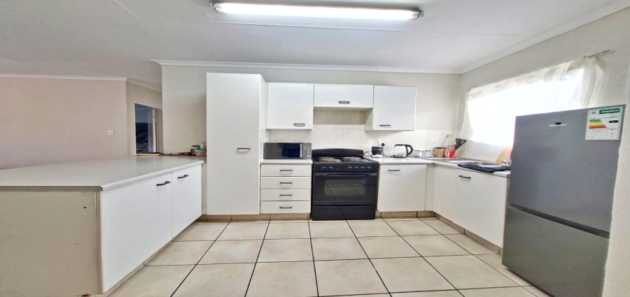 2 Bedroom Property for Sale in Vorna Valley Gauteng