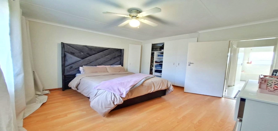 2 Bedroom Property for Sale in Vorna Valley Gauteng