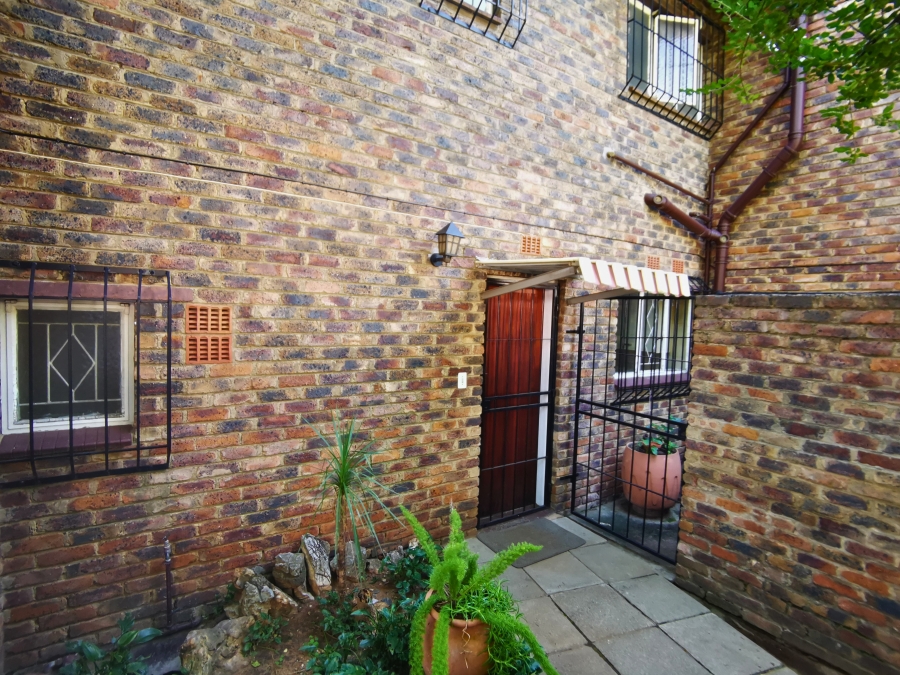 2 Bedroom Property for Sale in Lyndhurst Gauteng