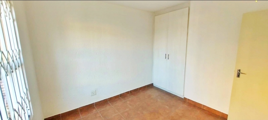 2 Bedroom Property for Sale in Bromhof Gauteng